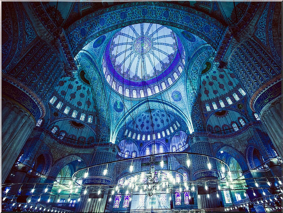 When traveling to Turkey, it is highly recommended to visit the Blue Mosque.