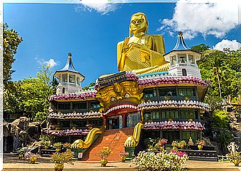 Dambulla, one of the treasures of Sri Lanka