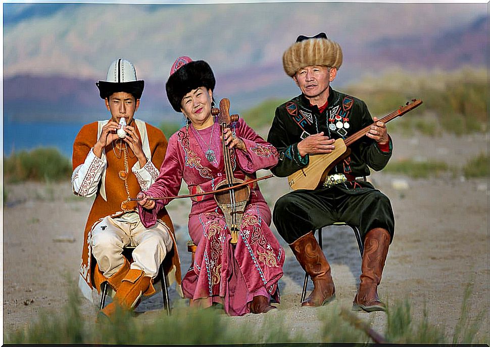 Folk group