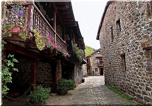 Cantabria by car: Bárcena Mayor