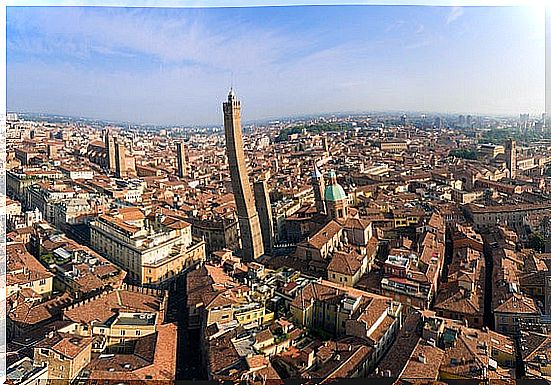 Bologna, we visit a historic city in Italy