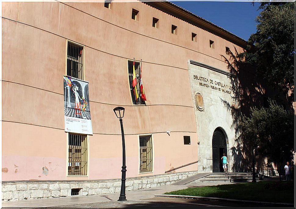 The Library of Castilla y León has also joined the traveling libraries initiative.