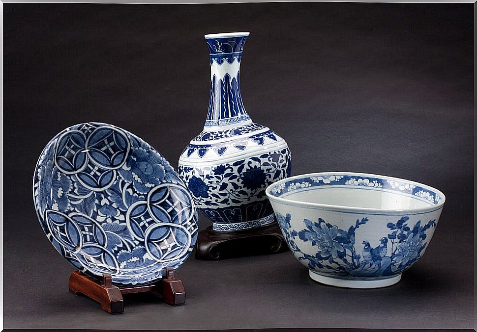 Porcelain, one of the traditional crafts of China