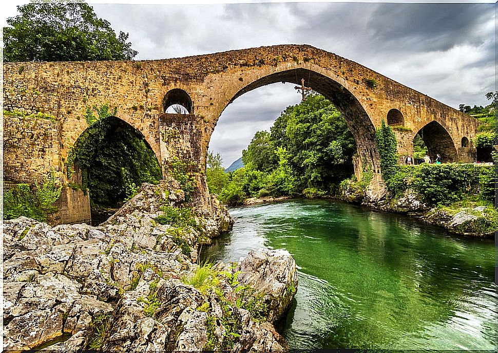 Cangas de Onís Bridge