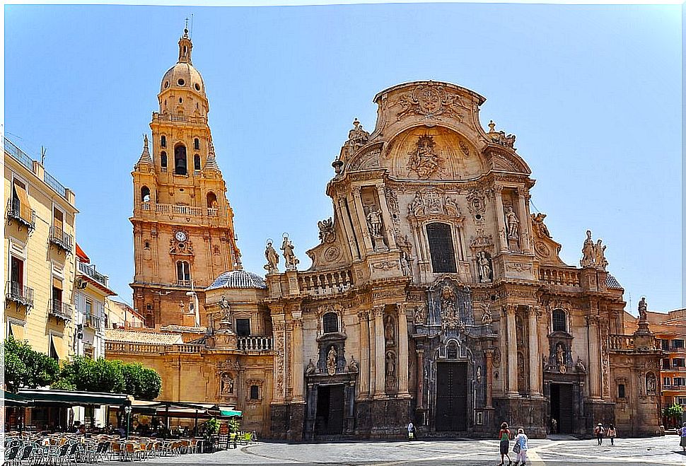 Guide to visit the cathedral of Murcia