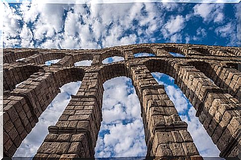 Aqueduct, one of the places to see in Segovia