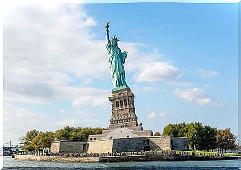 Liberty illuminating the world, The Statue of Liberty