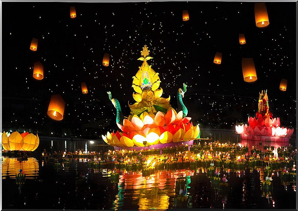 Loy Krathong and Yi Peng: Light Festivals in Chiang Mai