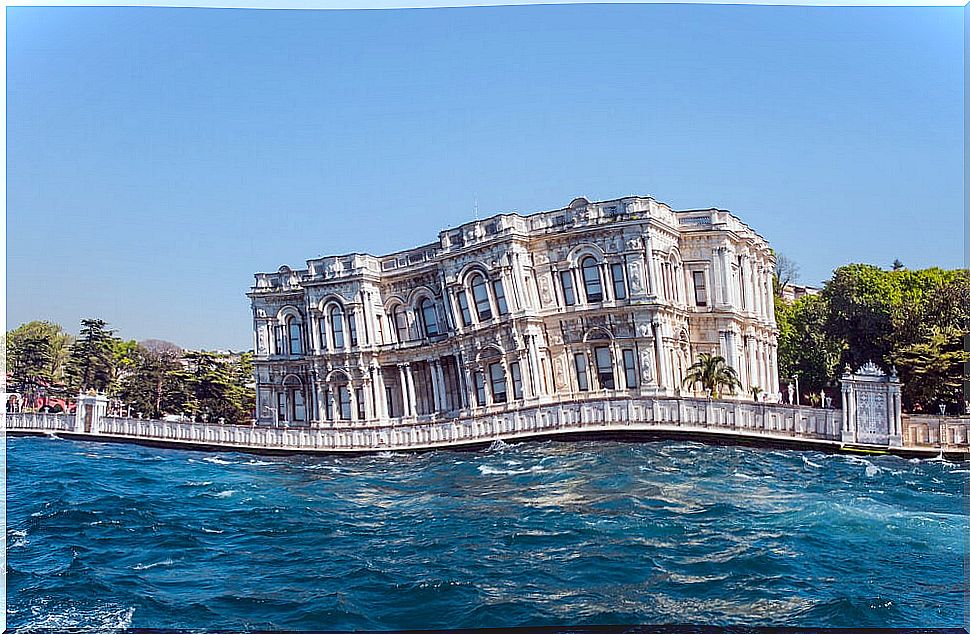 Beylerbeyi Palace and the Eyüp district in Istanbul