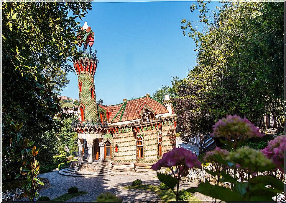 The curious modernist building of El Capricho by Gaudí