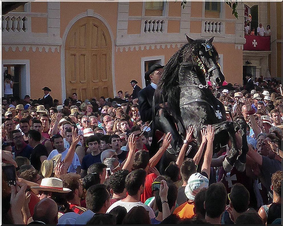 The Sant Joan festivities in Menorca: tradition around the horse