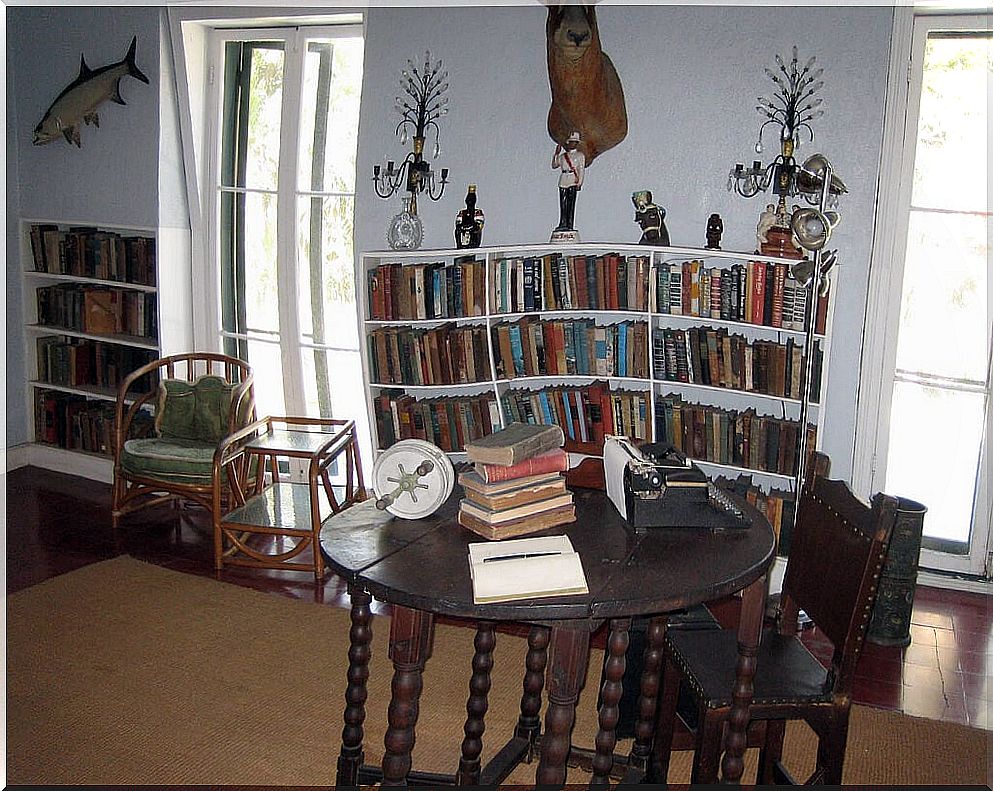 Hemingway Desk