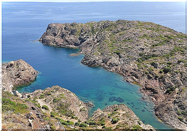 We go through the fabulous and artistic Cap de Creus