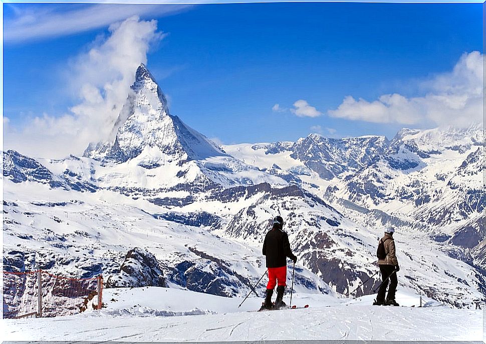 We take you to the best ski slopes in Switzerland