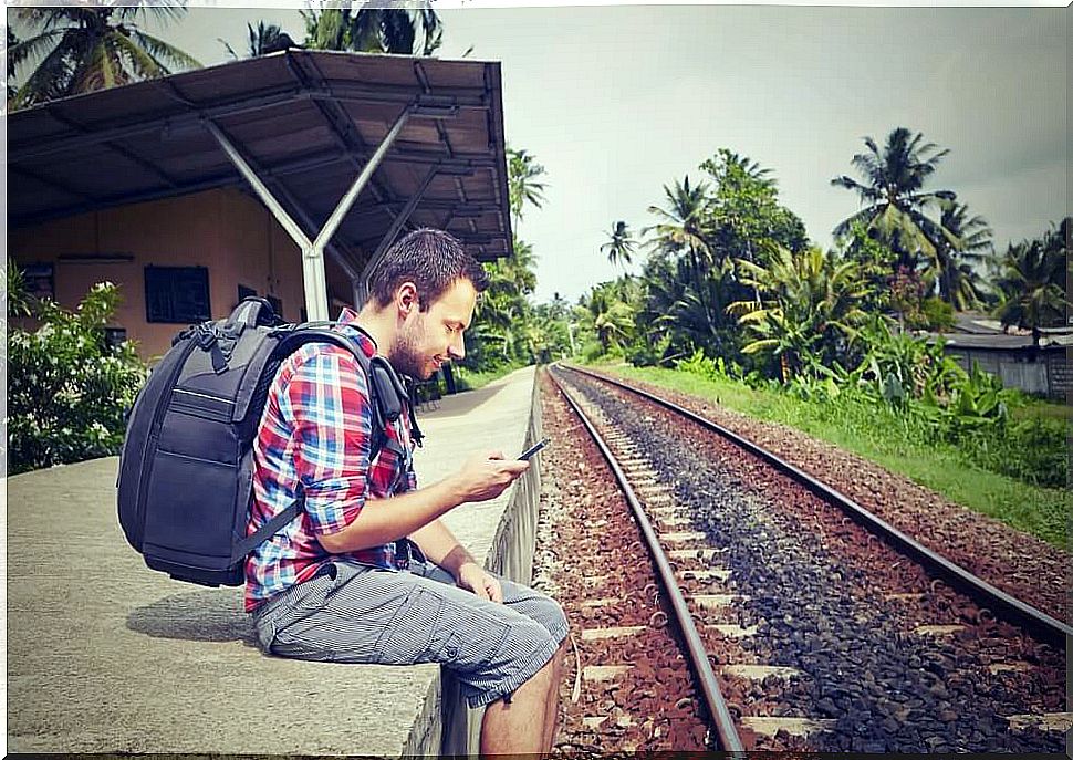 Traveler with a mobile